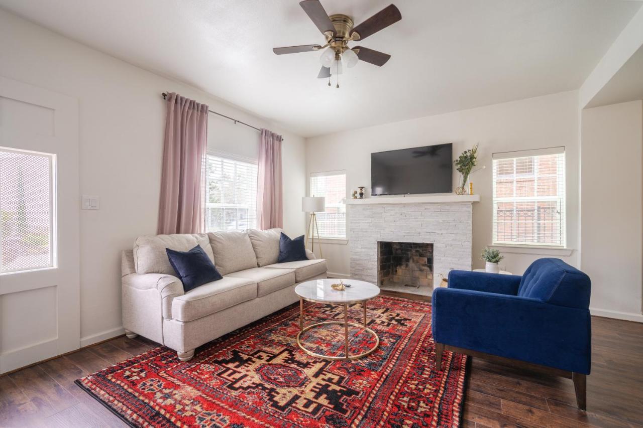 Unit 1 - Spacious & Renovated Apt Home In The City'S Action Houston Exterior photo